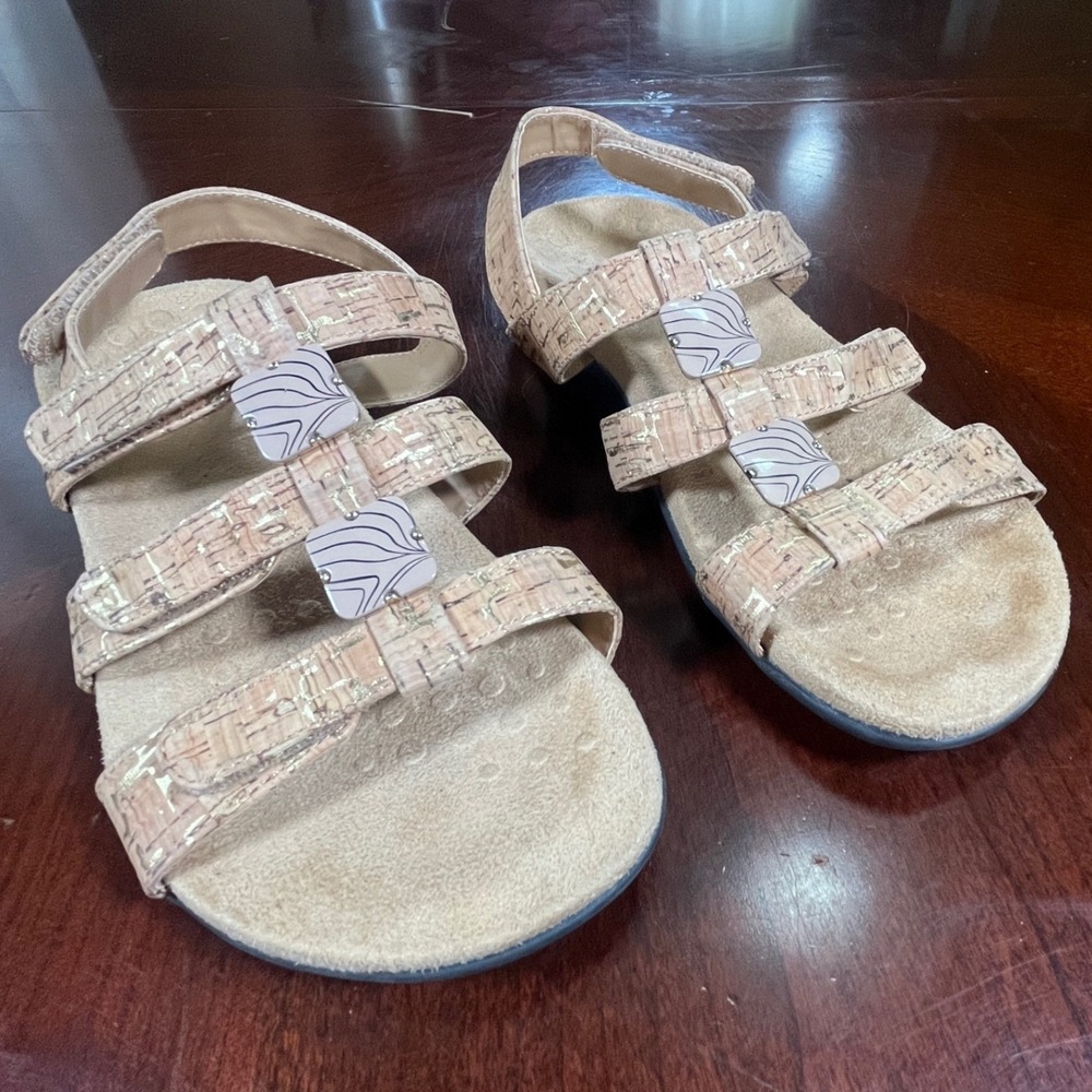 VIONIC Amber Gold/Cork Leather Orthopedic Adjustable Straps size 7.5 Wide Width